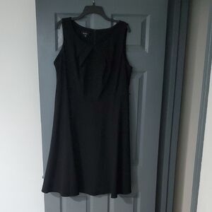 Alyx Classic Black Midi Dress